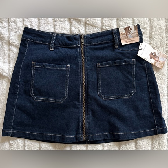 Sincerly Jules Dresses & Skirts - Sincerely Jules Denim Zip Up Mini Skirt Blue Women's 28W Casual Stretchy